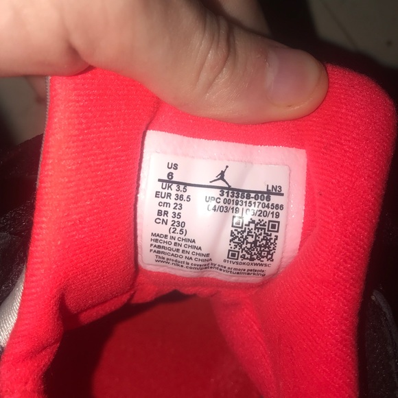 Women’s Air Jordan Retro 7s Black - Picture 4 of 5